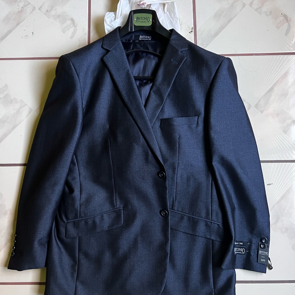 Men's 3-piece Suit, in Navy Blue.